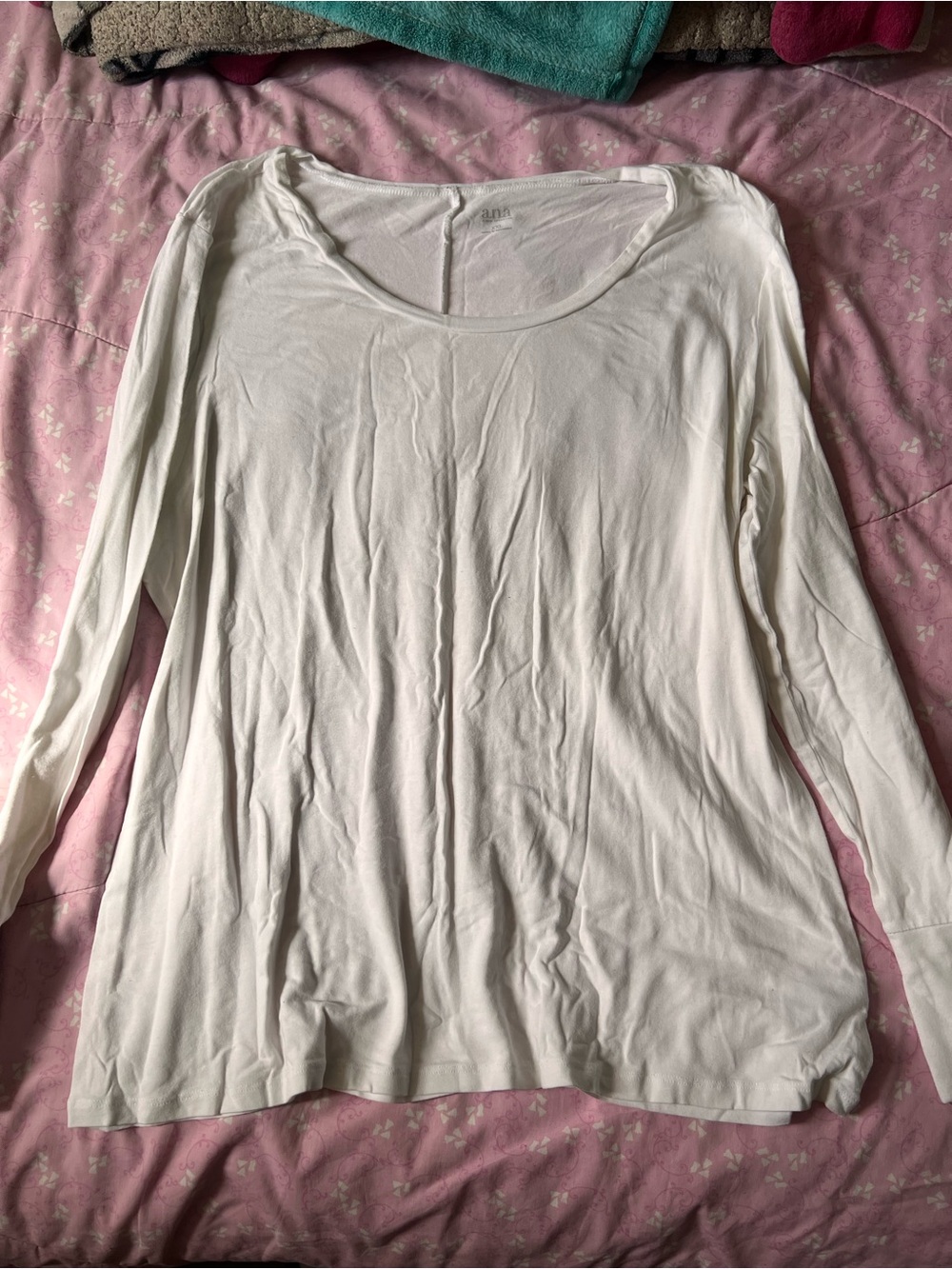 a.n.a White Scoop Neck Long Sleeve Top
